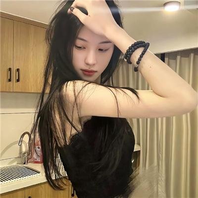 着牛仔裤的钟馗
